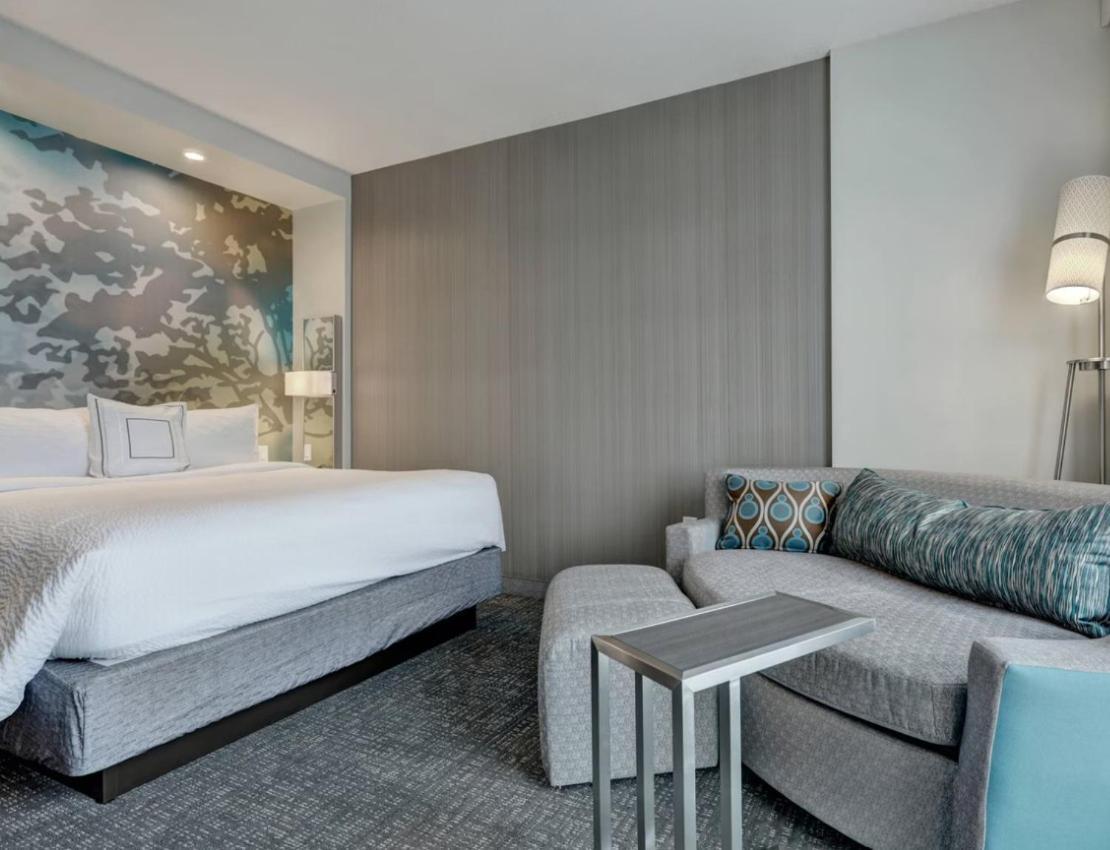 Courtyard By Marriott Deptford Hotel Almonesson