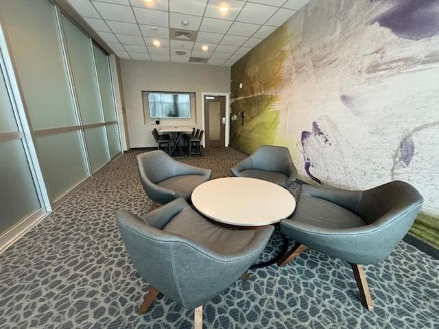 Courtyard By Marriott Deptford Hotel 3*
