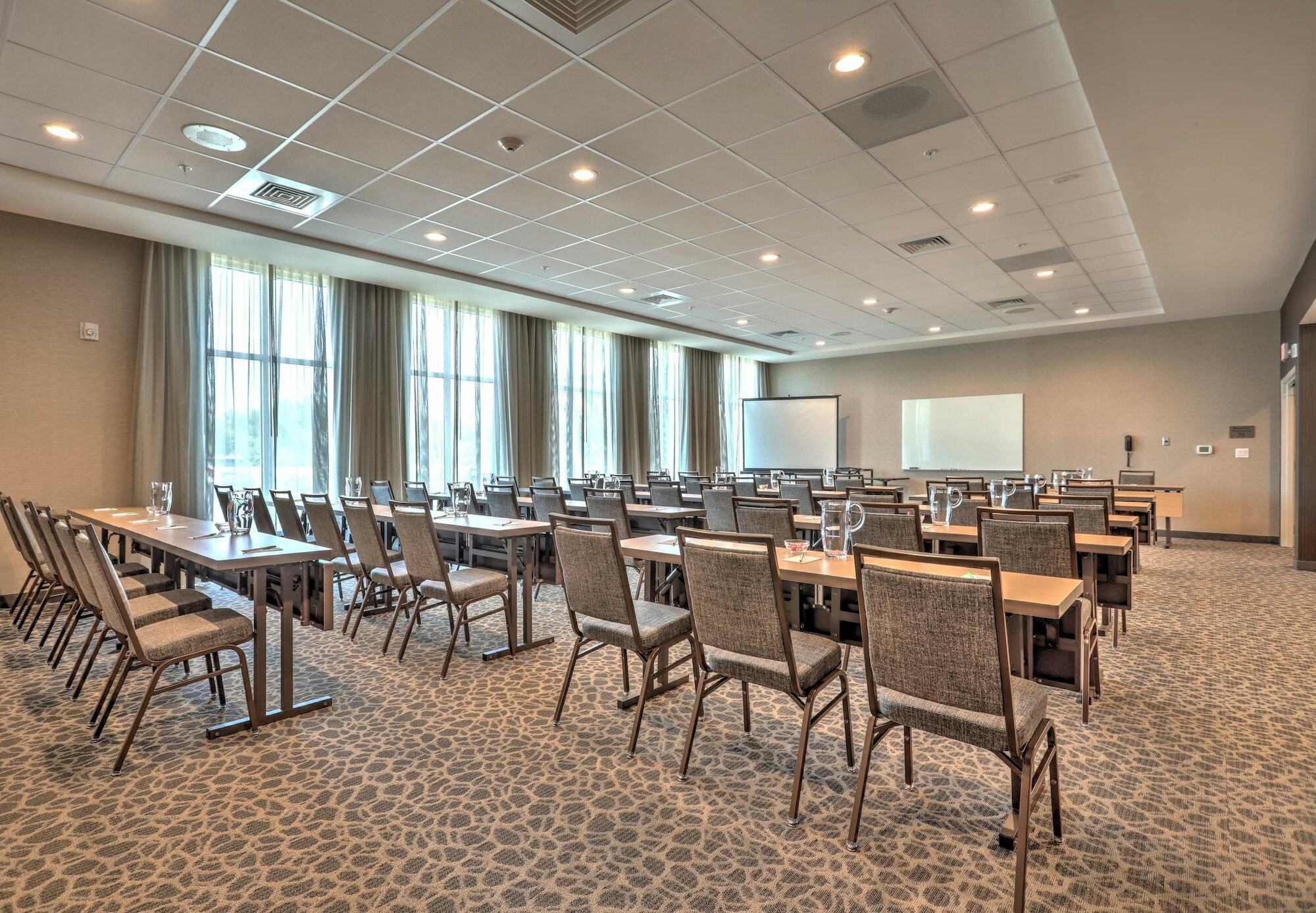 Courtyard By Marriott Deptford Hotel Almonesson