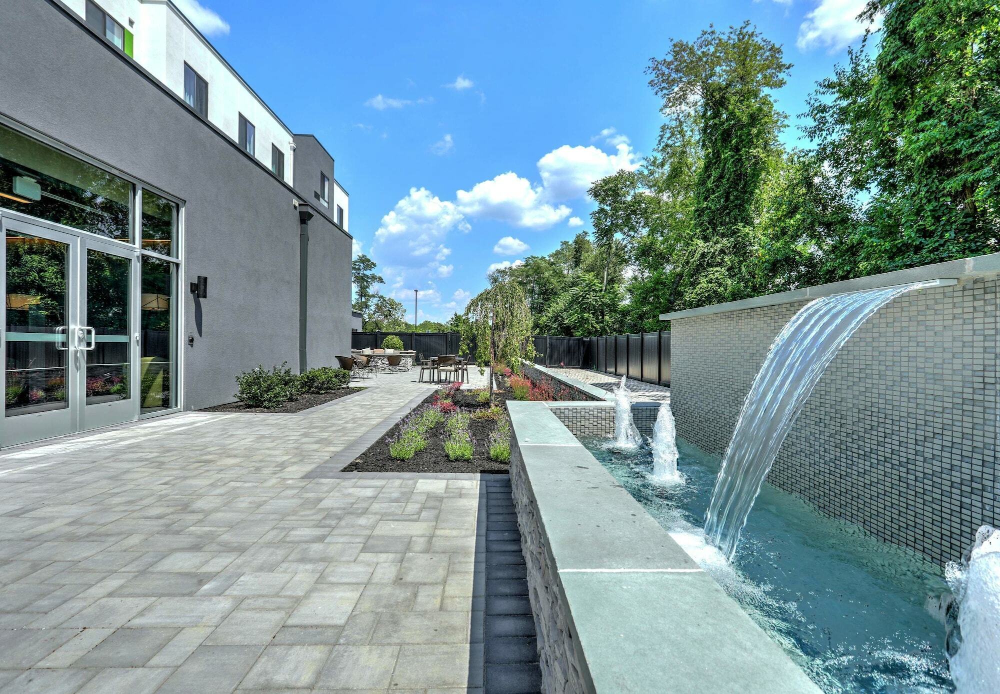 Courtyard By Marriott Deptford 3*